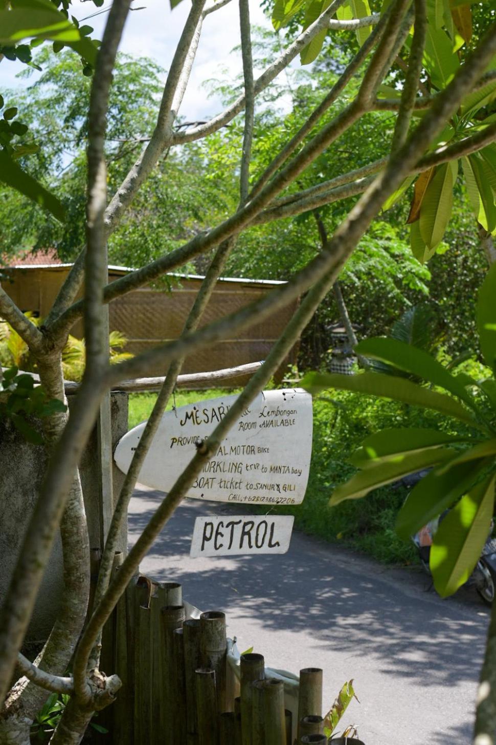 Mesari Hut Lembongan Hotel Екстериор снимка